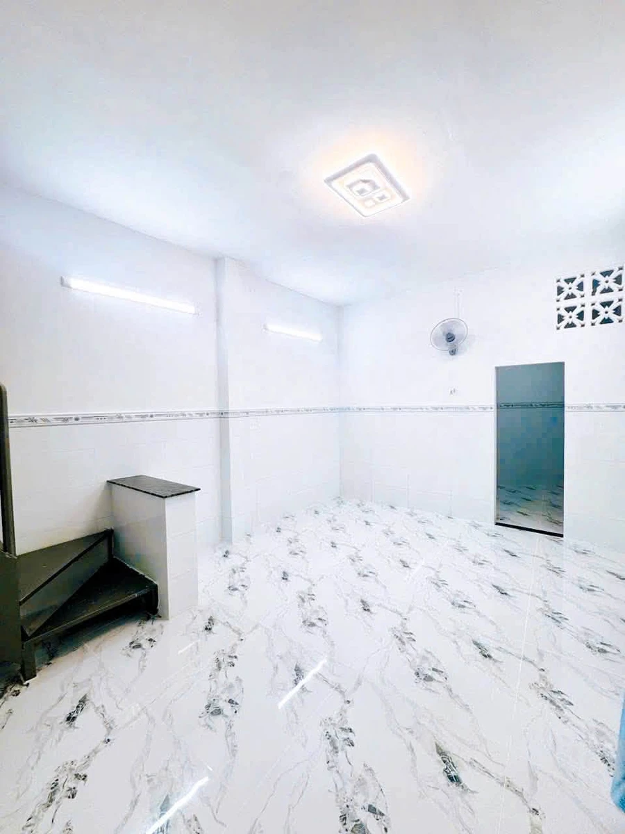Bán nhà 4 phòng ngủ 110m² Đoàn Văn Bơ Quận 4 - Ảnh thu nhỏ 2