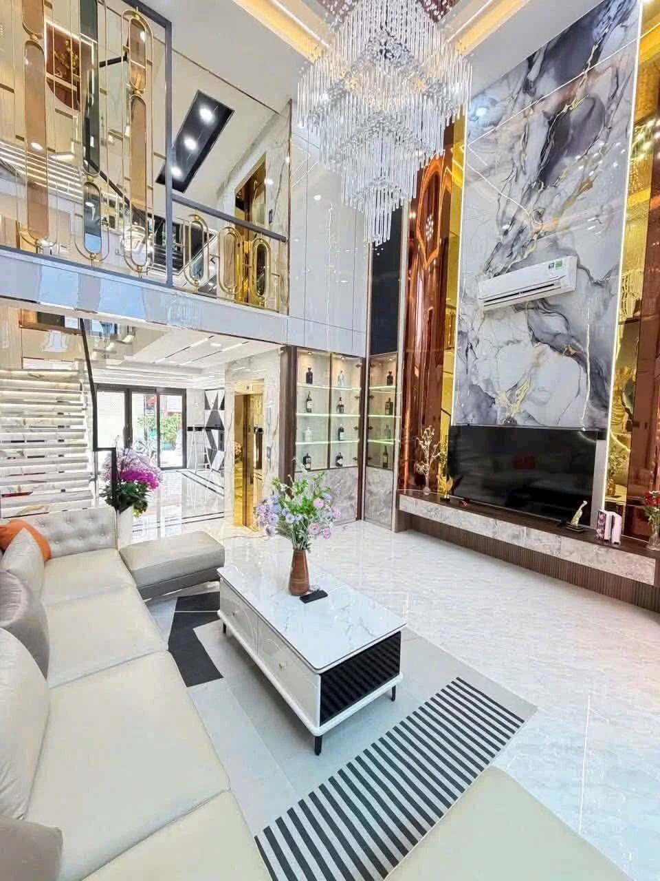 Bán nhà 50m2 5 tầng thang máy gần Park City La Khê 13 tỷ - Ảnh 1
