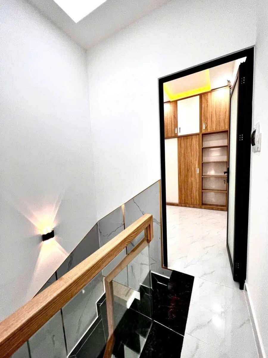 Bán shophouse mặt tiền Vĩnh Khánh Q.4, 40m², 2PN, 4.2 tỷ - Ảnh thu nhỏ 5