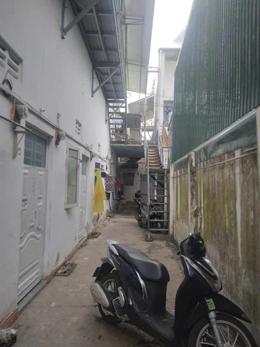 Bán dãy trọ 40m2 hẻm Hồ Tùng Mậu, thu nhập 44 triệu/tháng - Ảnh 1