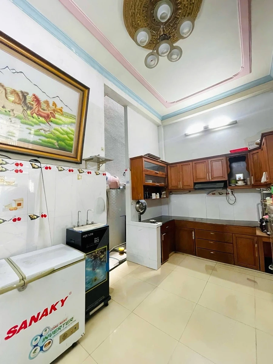 Bán nhà 3 lầu 70m² Quận 12, hơn 2 tỷ - Ảnh thu nhỏ 3