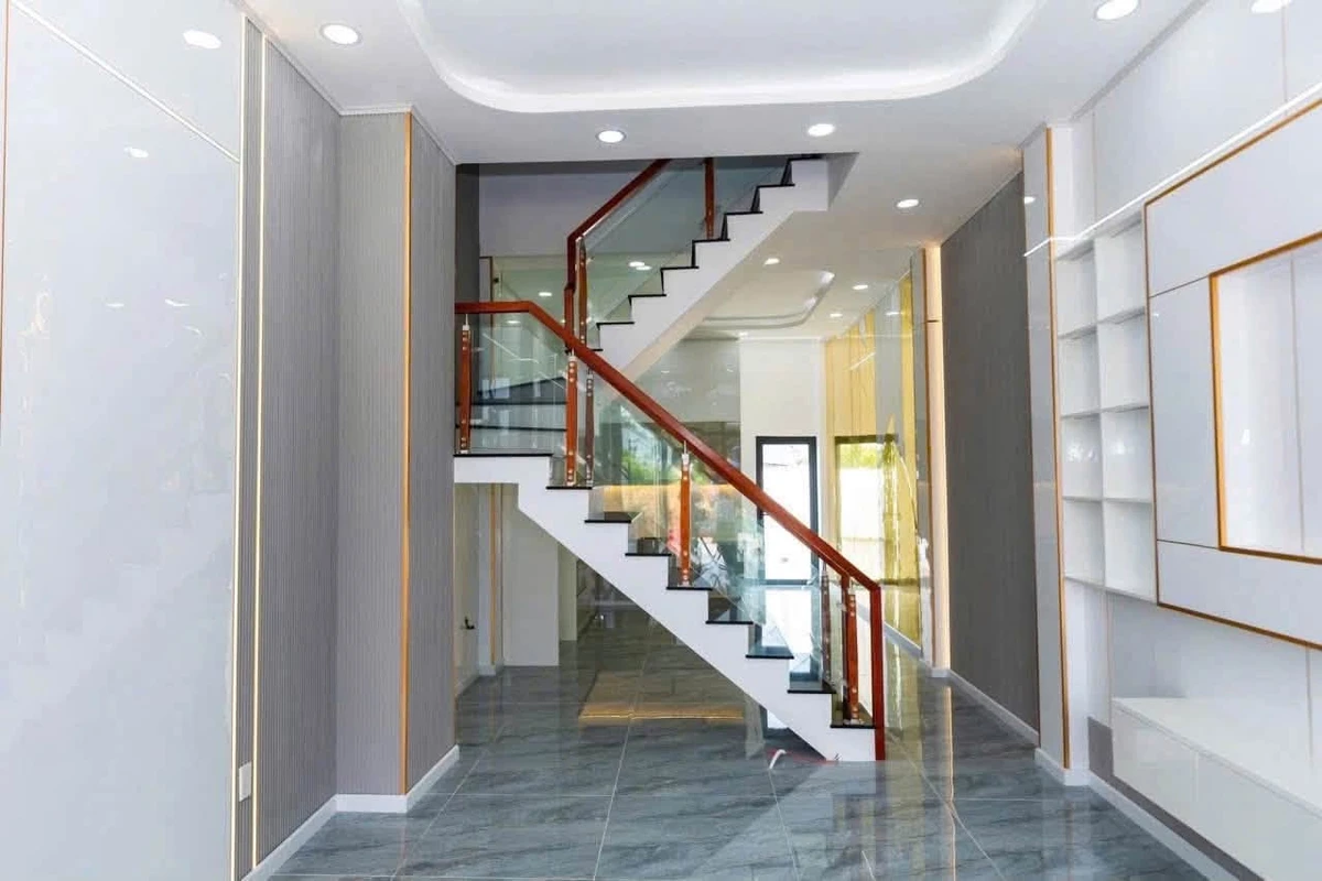 Bán nhà 1 trệt 2 lầu 120m2, 3 phòng ngủ, KDC Thủ Dầu Một, Bình Dương, giá 3 tỷ - Ảnh thu nhỏ 2