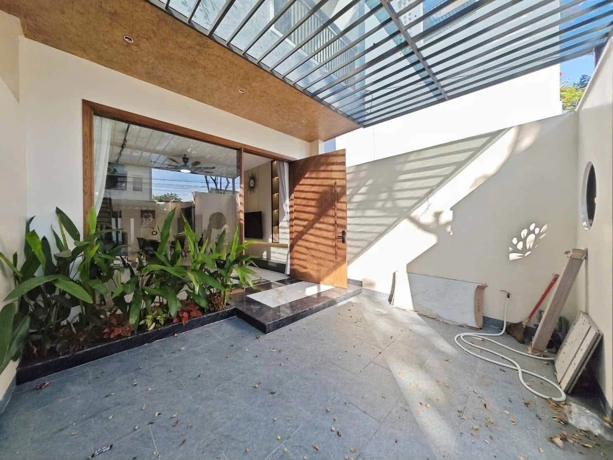 Nhà 3 tầng 96m² Hòa Xuân Quận 7, giá 8,4 tỷ - Ảnh thu nhỏ 2