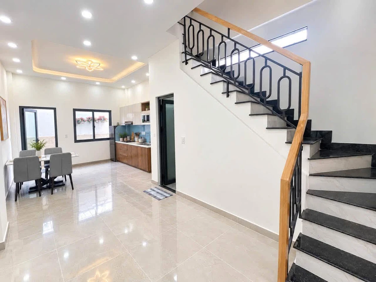 Bán nhà phố 3 tầng 60m² gần chợ Hiệp Bình 5 tỷ - Ảnh thu nhỏ 3