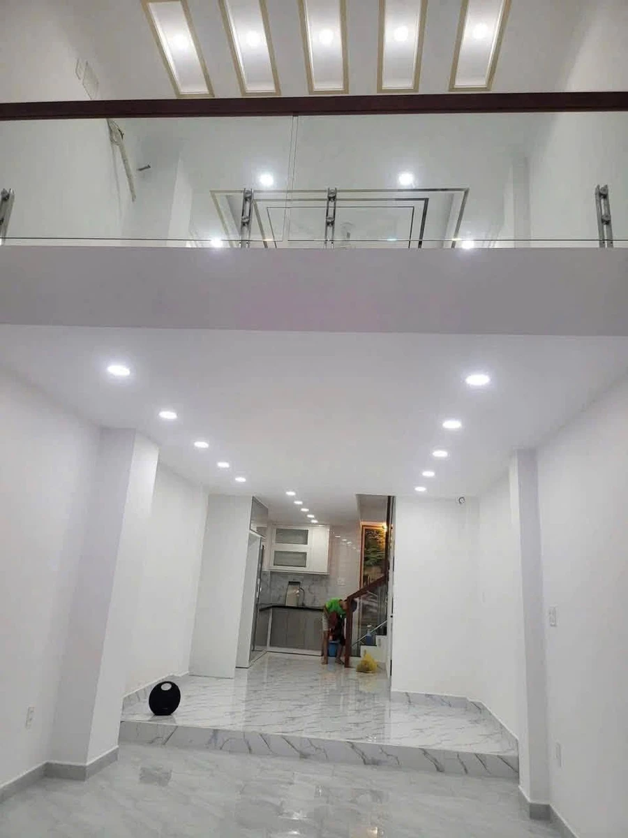 Cho thuê nhà nguyên căn mặt tiền Hoàng Quốc Việt, 4PN, 50m², Quận 7 - Ảnh thu nhỏ 2