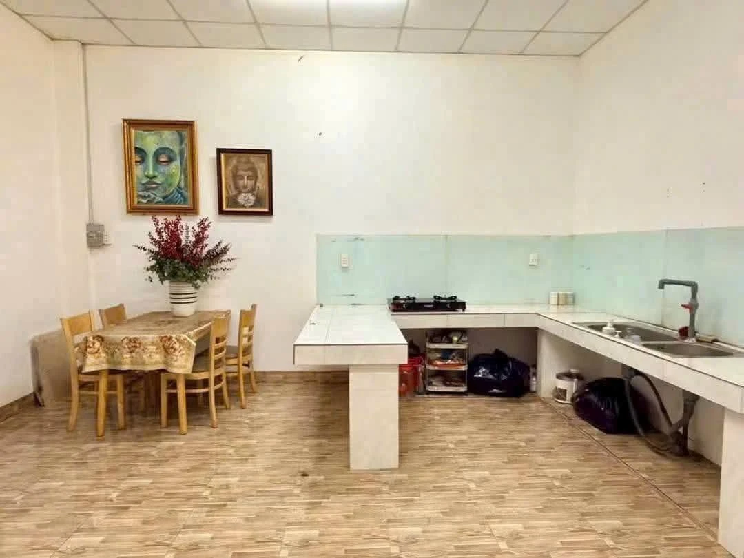 Bán nhà cấp 4 110m2 Thị trấn Bến Lức 2 tỷ 400 - Ảnh thu nhỏ 3