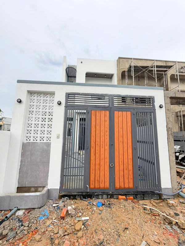 Bán nhà 3PN Mỹ Hạnh Nam 92m2 2 tỷ 150 triệu