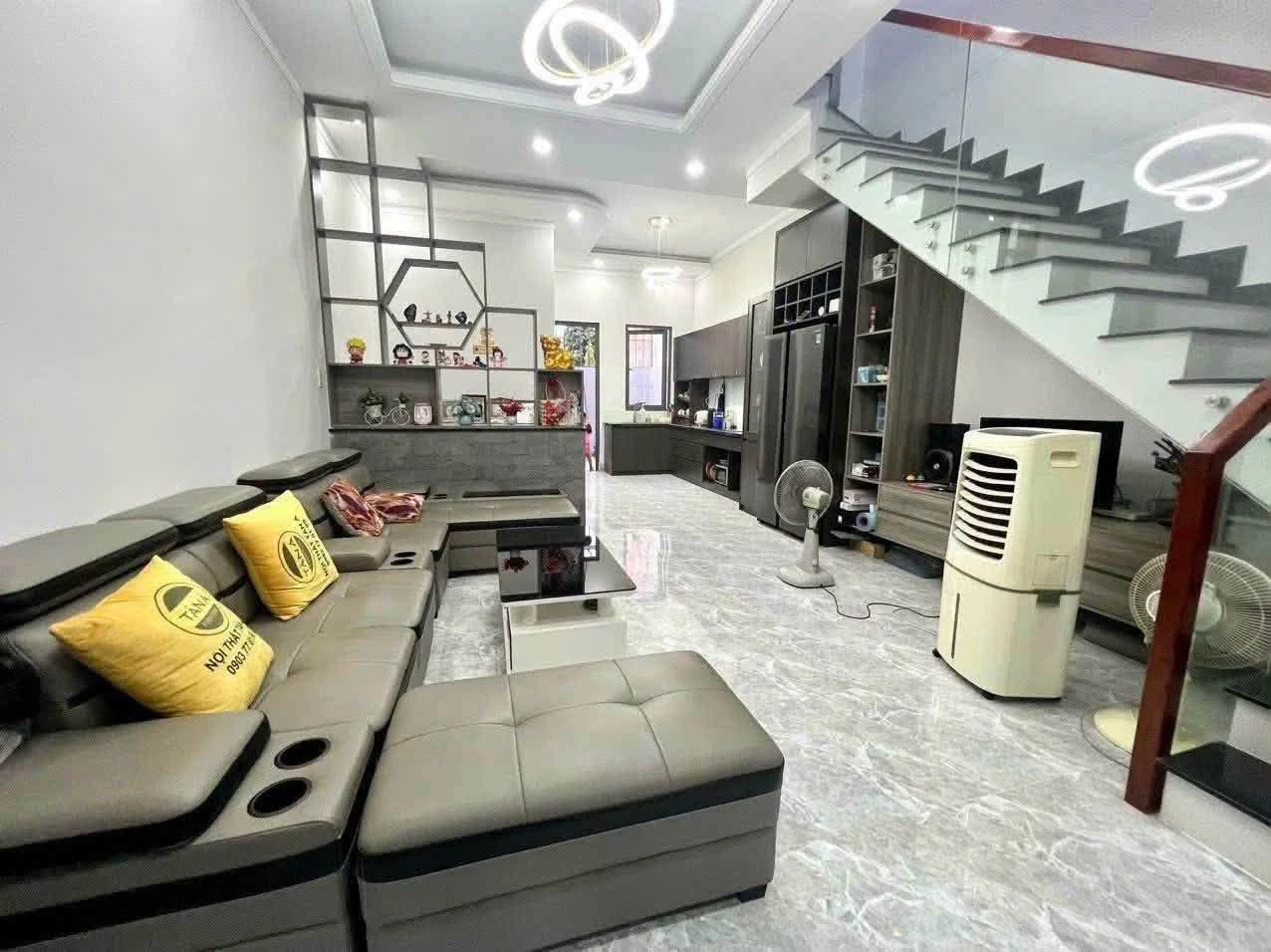 Bán nhà 1 trệt 1 lầu 3PN tại Thủ Dầu Một, 60m2, 3.2 tỷ - Ảnh 1