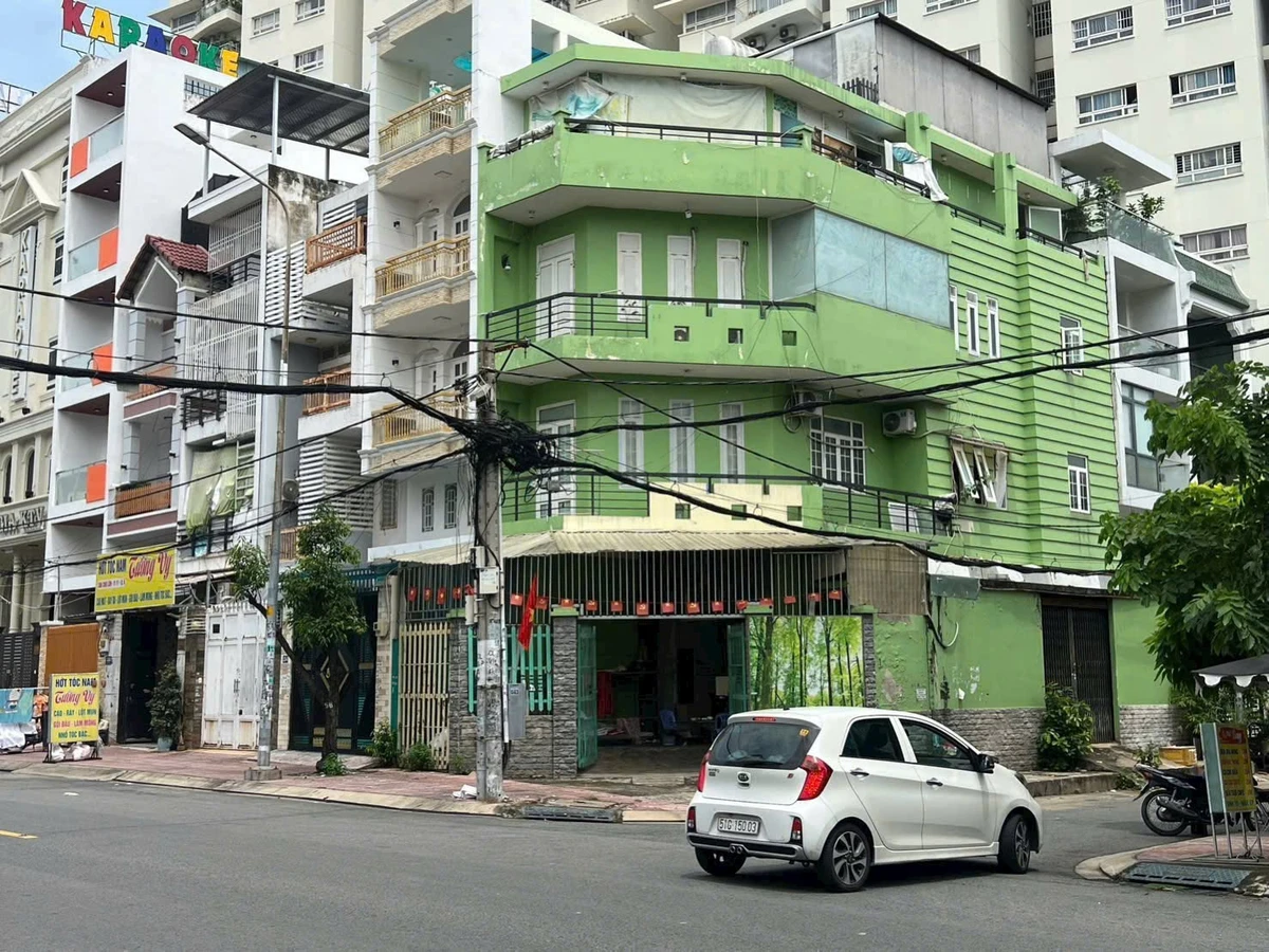 Bán nhà góc 2 mặt tiền Chợ Lớn 119m² 3 lầu Quận 6 - Ảnh thu nhỏ 2