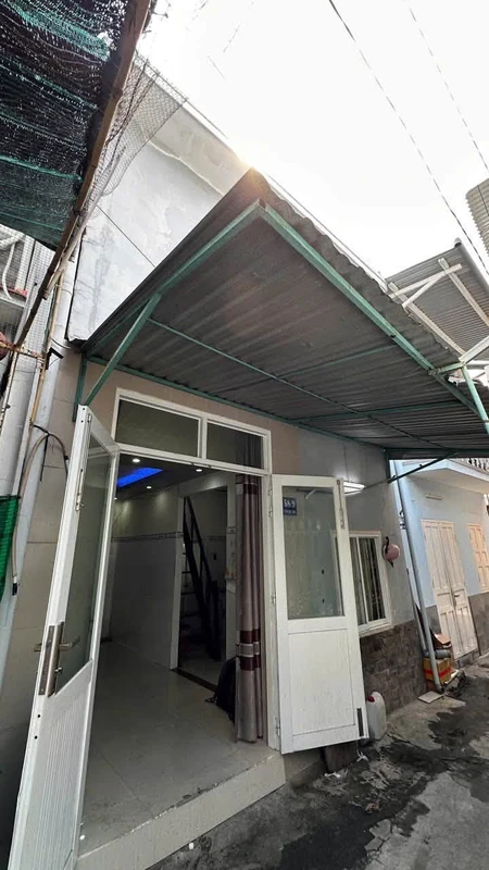 Bán nhà phố hẻm Nha Trang 22,2 m² - 1,95 tỷ