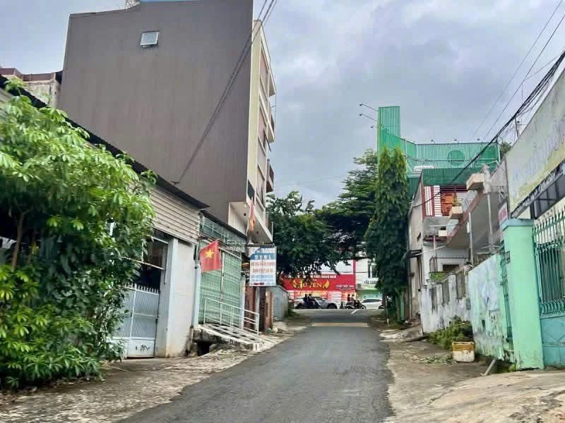 Bán đất mặt tiền Lạc Long Quân Quận 12, 120m², 3 tỷ 900 - Ảnh thu nhỏ 2