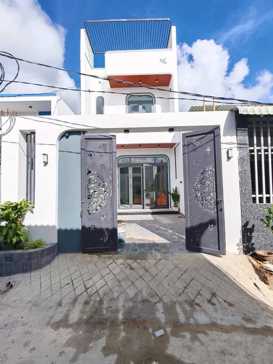 Bán nhà 3PN Mỹ Hạnh Bắc Hóc Môn, 100m², 2 tỷ 150 tr - Ảnh 1