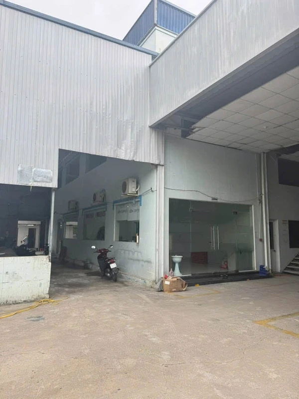 Cho thuê kho văn phòng 600m² gần Dĩ An 28 triệu/tháng