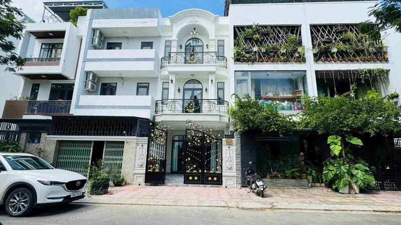 Bán nhà 3 tầng 100m2 có thang máy KĐT Hà Quang 2, Nha Trang giá 11,35 tỷ