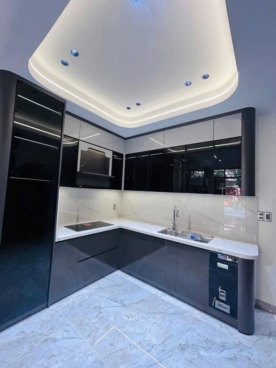 Bán nhà 3 tầng mặt tiền 72m² gần biển Đà Nẵng, hơn 7 tỷ - Ảnh thu nhỏ 4