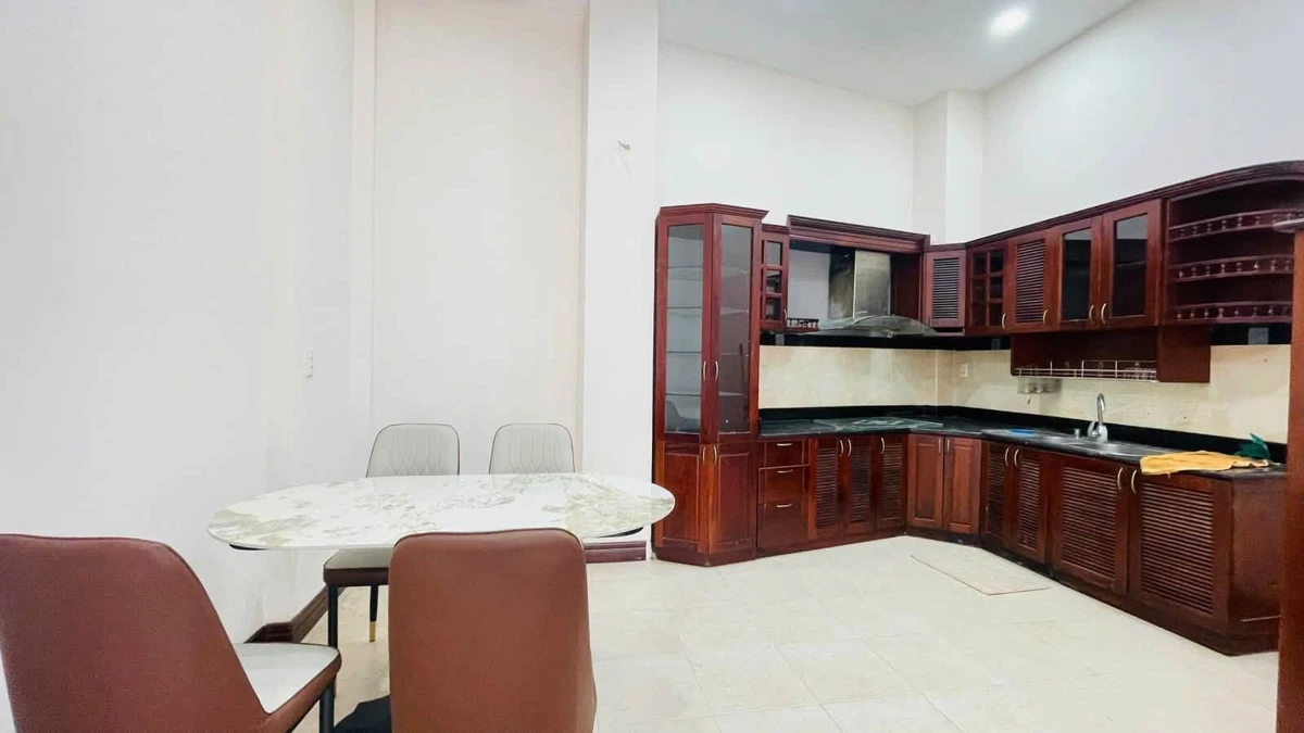 Bán nhà hẻm xe hơi Trần Hưng Đạo, Phường 1, Quận 5, 4,8x10m, 4 tầng, 6 phòng ngủ, giá 14,8 tỷ - Ảnh thu nhỏ 3
