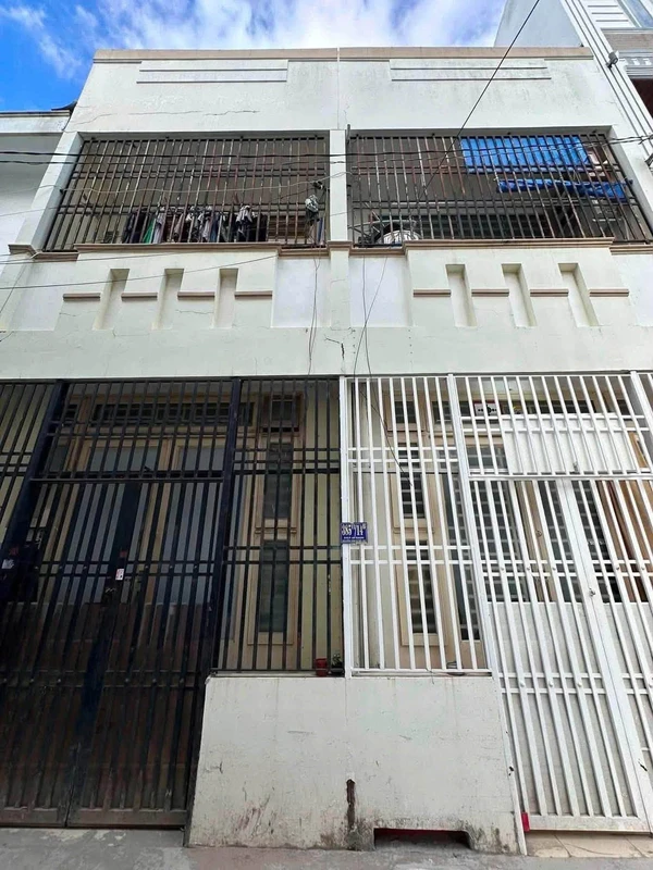 Bán nhà trệt 1 lầu 49m2 Trần Nam Phú, Cần Thơ 2,7 tỷ