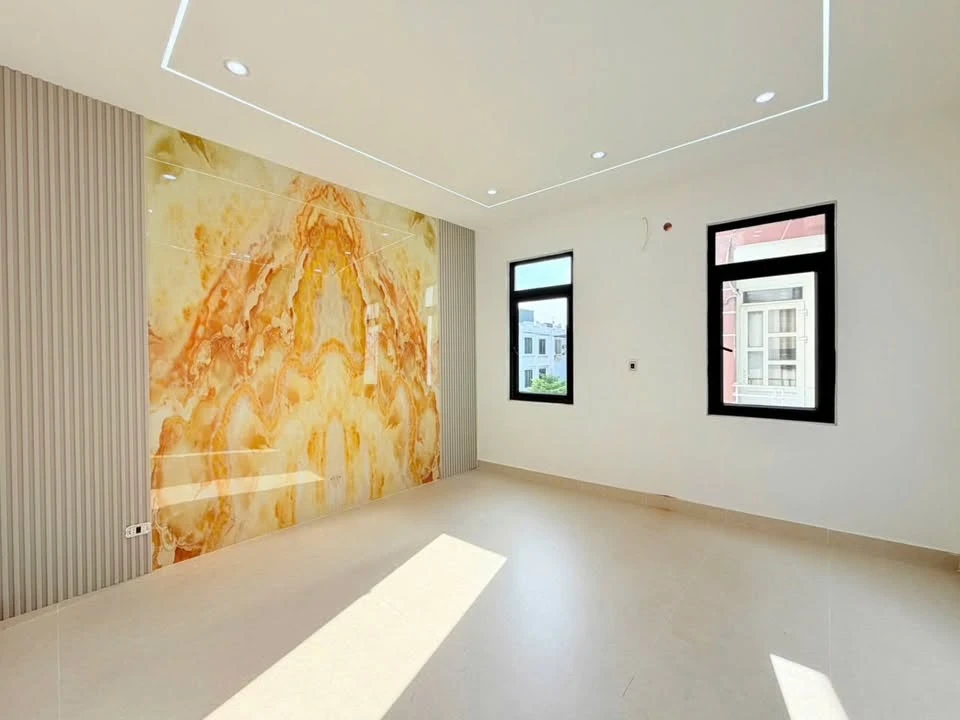 Bán nhà 4 tầng mới 40.6m² Tân Phú, giá 4.8 tỷ - Ảnh 1