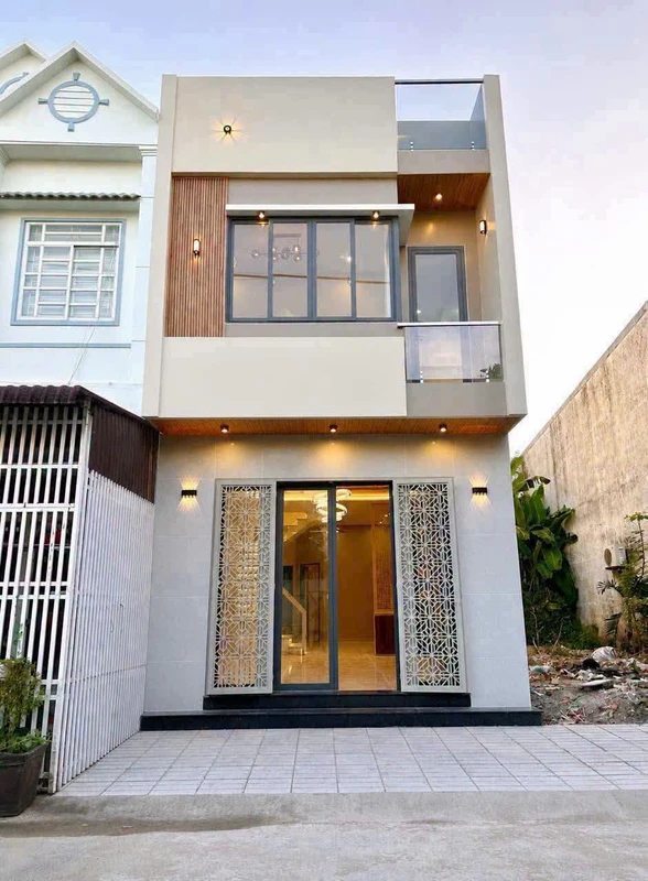Bán nhà mặt tiền Đặng Thái Mai 76m² 3 phòng ngủ Rạch Giá