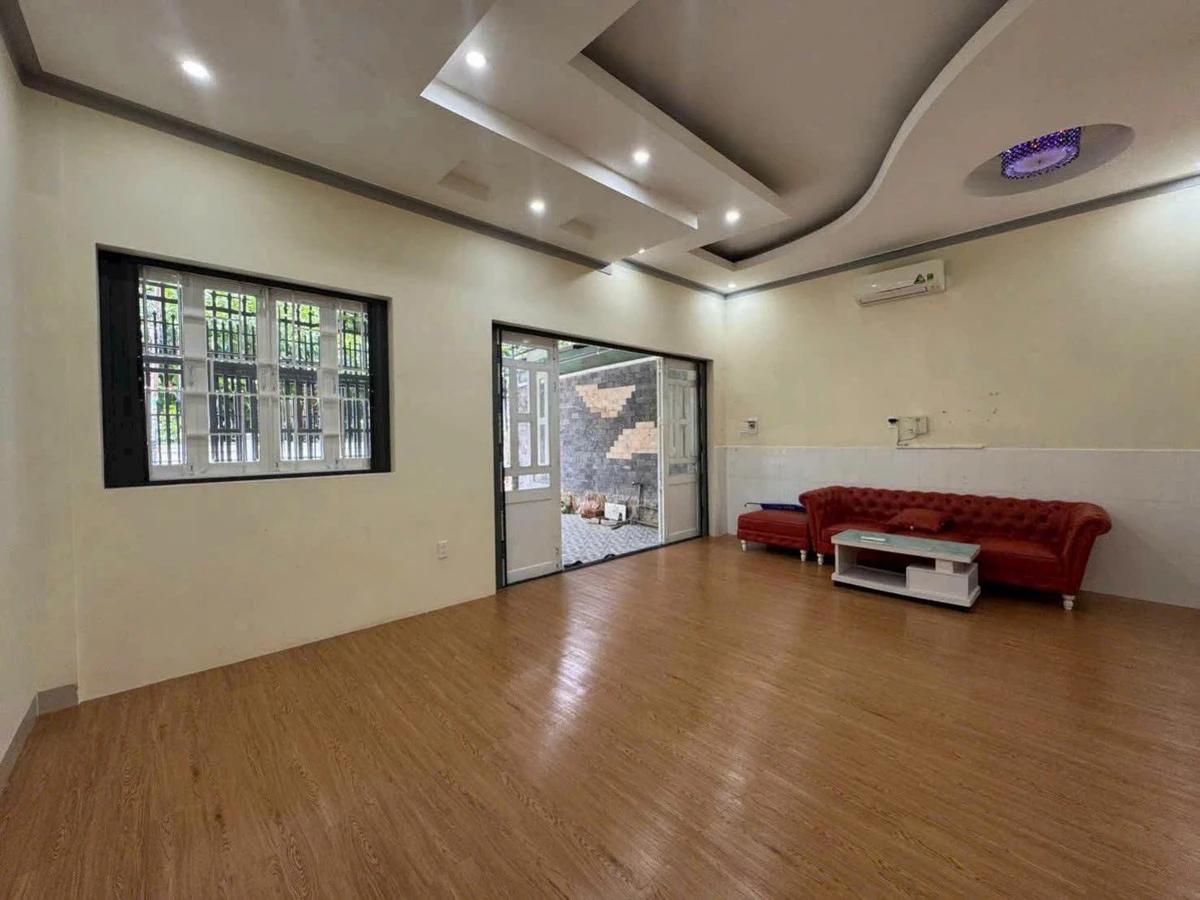 Bán nhà cấp 4 102m2 2 phòng ngủ Phan Thiết 2 tỷ 900 triệu - Ảnh thu nhỏ 3