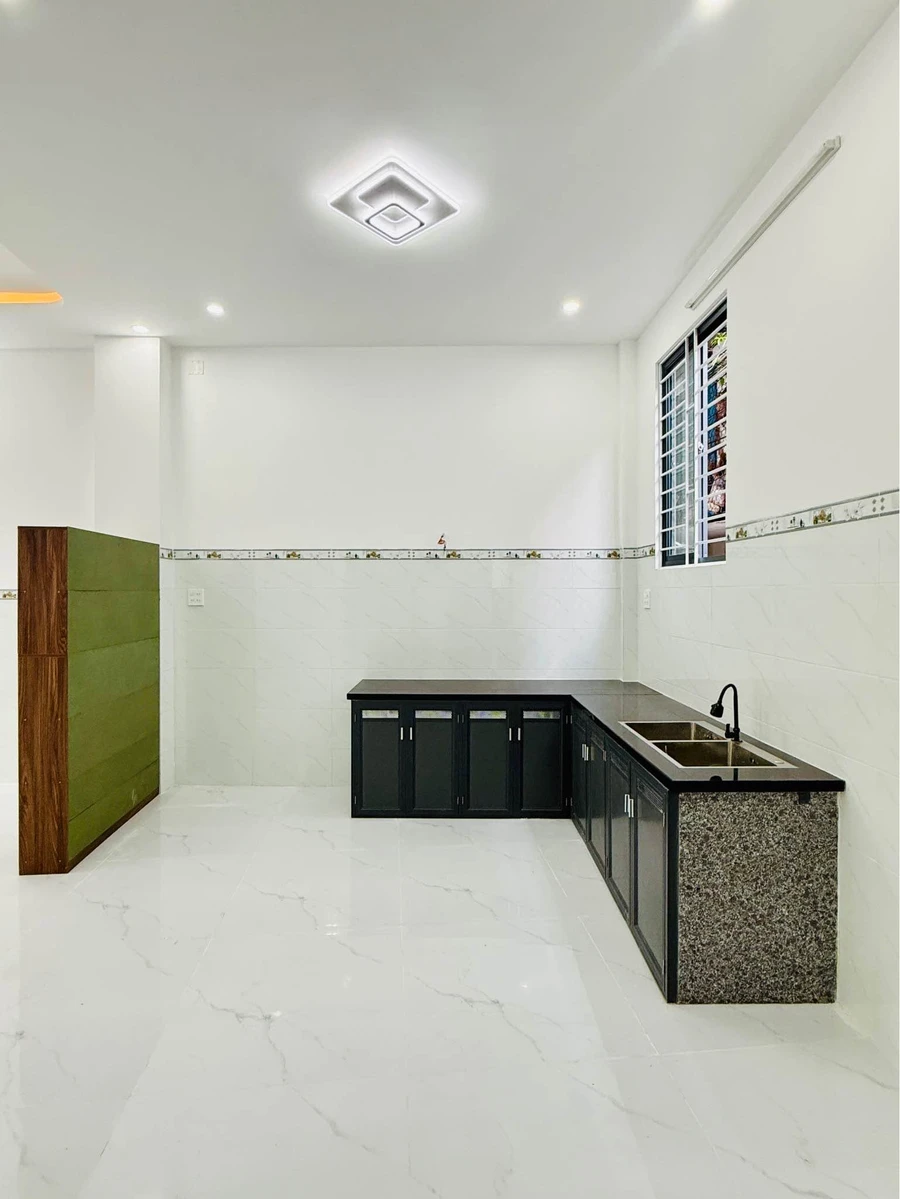 Bán nhà 3 tầng hẻm Trần Hưng Đạo, 58m², 3PN, trung tâm Quy Nhơn - Ảnh thu nhỏ 4