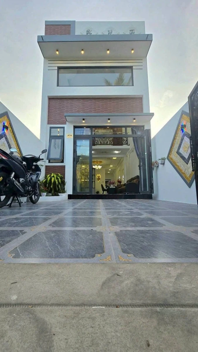 Bán nhà mới 3PN 103m² hẻm ô tô, tặng nội thất, Sơn Đông, Bến Tre - Ảnh thu nhỏ 2