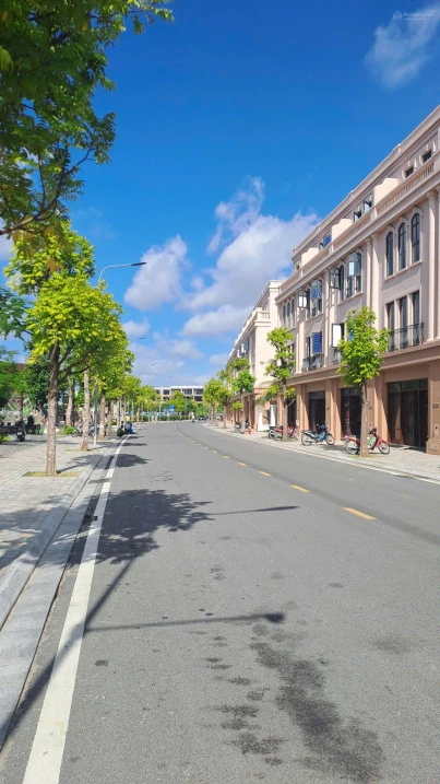 Shophouse liền kề xẻ khe khu Đảo Vua, Vinhomes Vũ Yên. Phía sau là sông, kinh doanh cực đẹp - Ảnh thu nhỏ 2