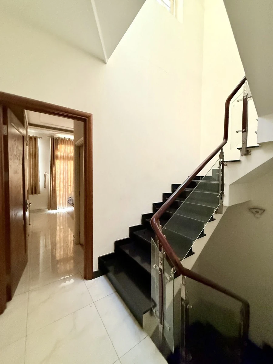 Bán shophouse mặt tiền Nguyễn Du 126m, 5 tầng Gò Vấp 18 tỷ - Ảnh thu nhỏ 2