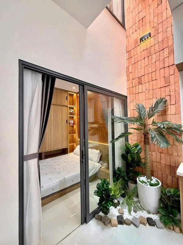 Bán nhà 1 mê 4×17m, 3PN, 4WC, nội thất full, Tân Lợi, Đắk Lắk, 4 tỷ 380