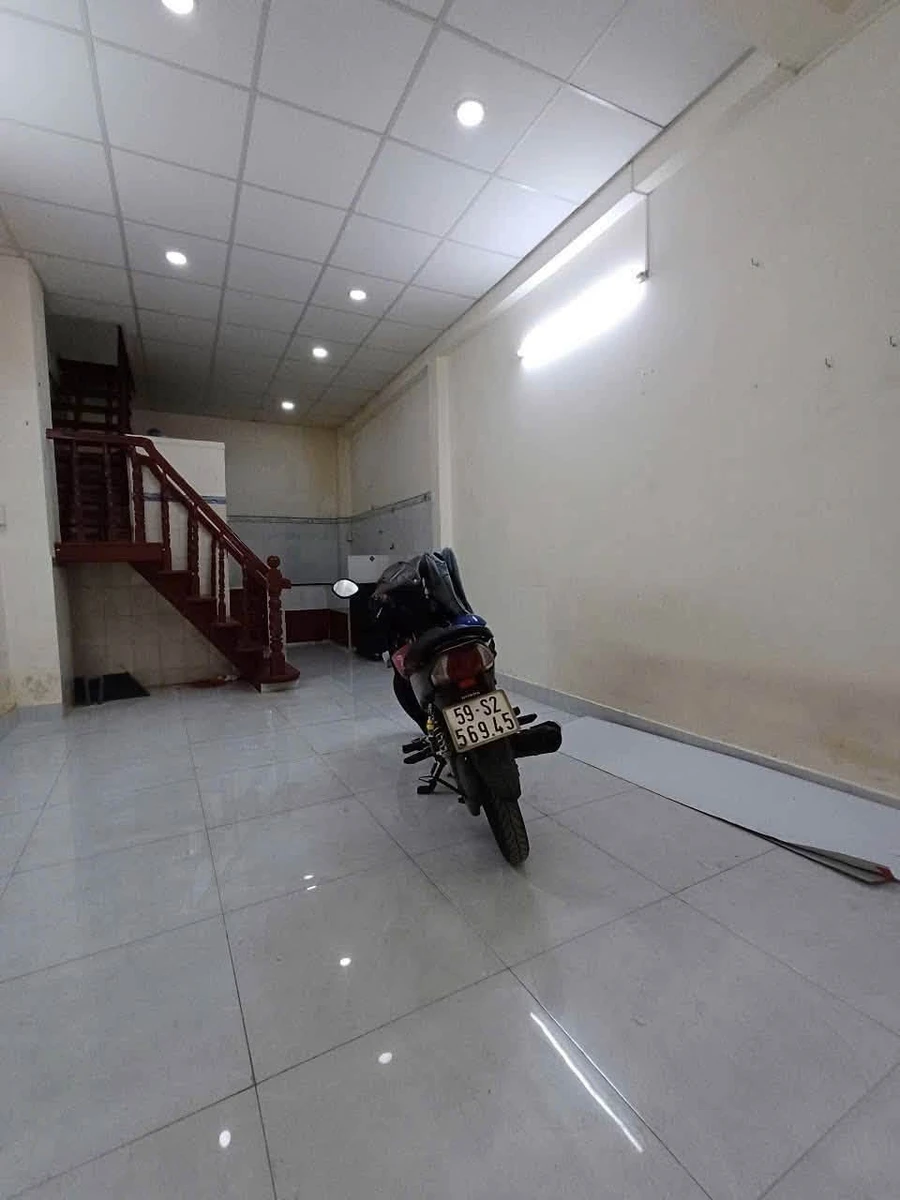Cho thuê nhà nguyên căn 2PN, 40m² CMT8, Quận 10 - 11 triệu/tháng - Ảnh thu nhỏ 2