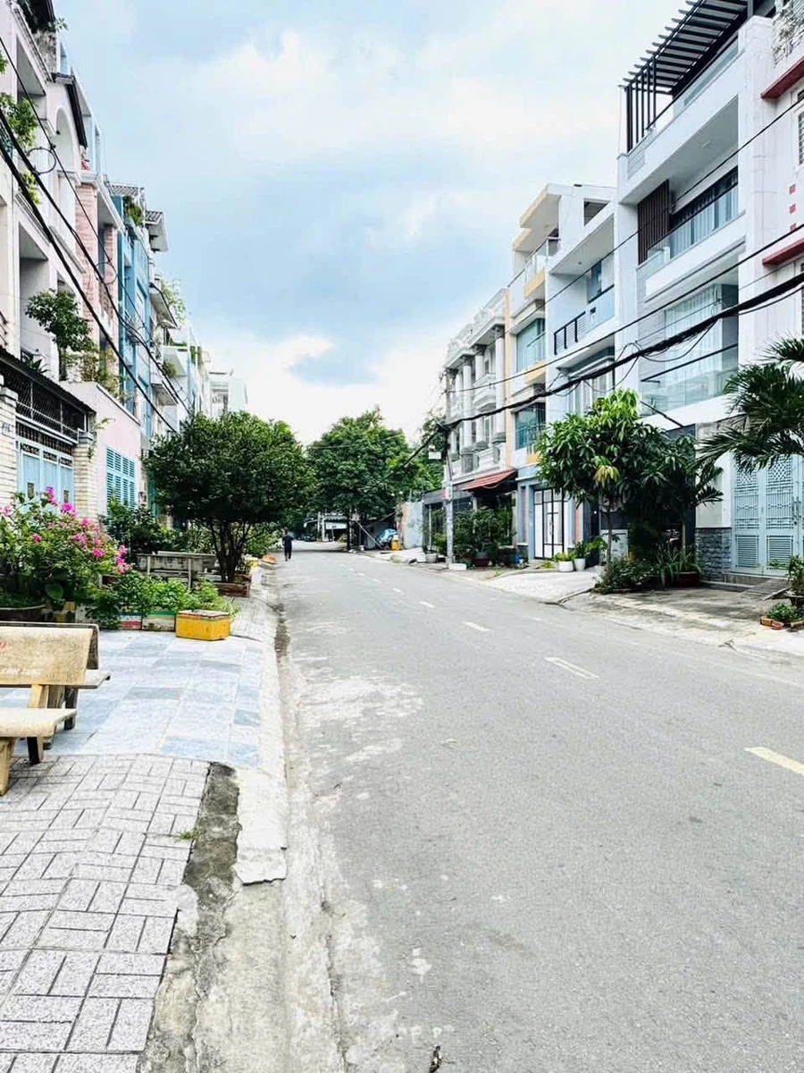 Bán nhà mặt tiền 5x20m, 5PN, Bình Tân, 14 tỷ - Ảnh 1
