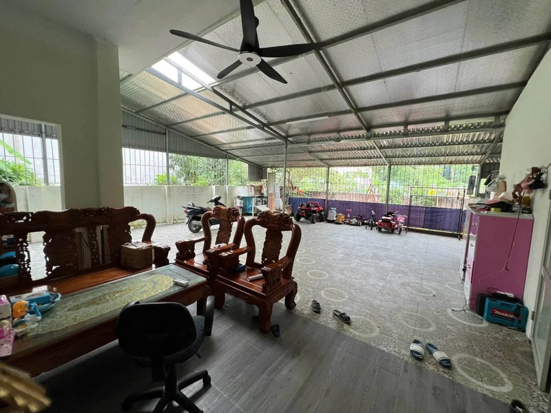 Bán nhà vườn mặt phố 223m², sân rộng để 3 ô tô, Hòa Bình