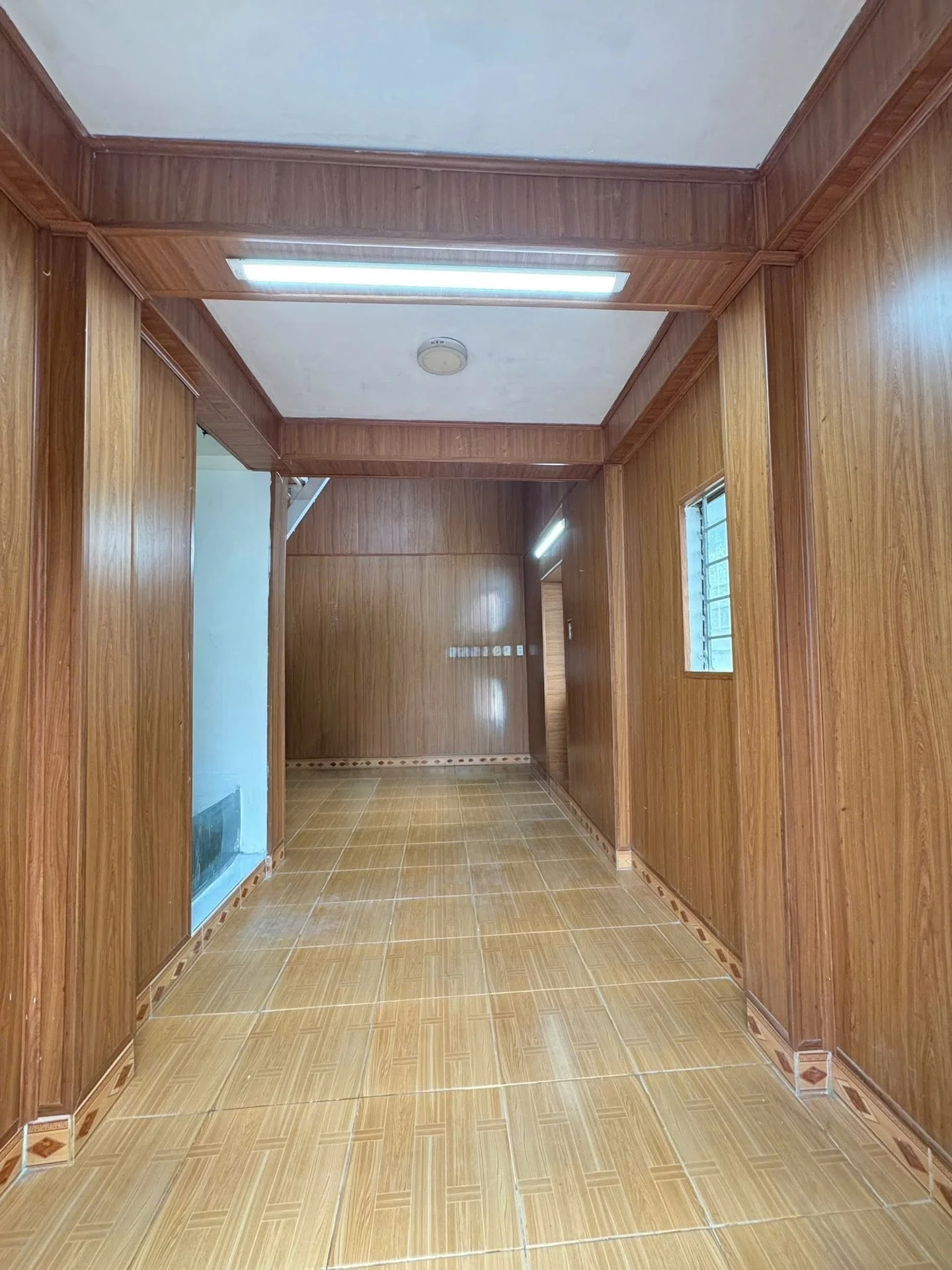 Bán nhà gác lửng 41m2 góc 2 mặt tiền đường Chi Lăng gần chợ Đông Ba, TP Huế giá 1,35 tỷ - Ảnh 1