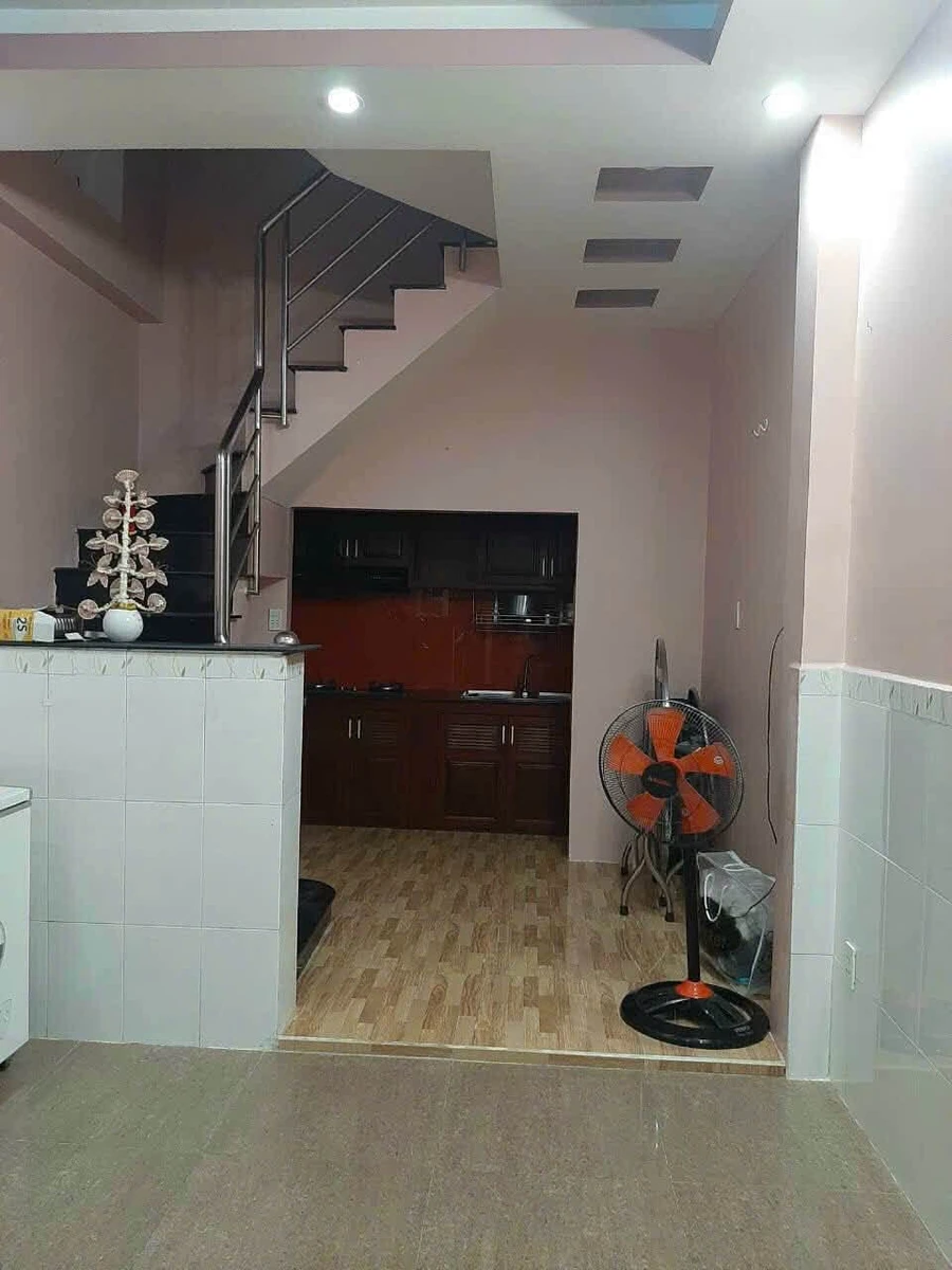 Bán nhà Quận 4, 28m², 3,75 tỷ - Ảnh 1