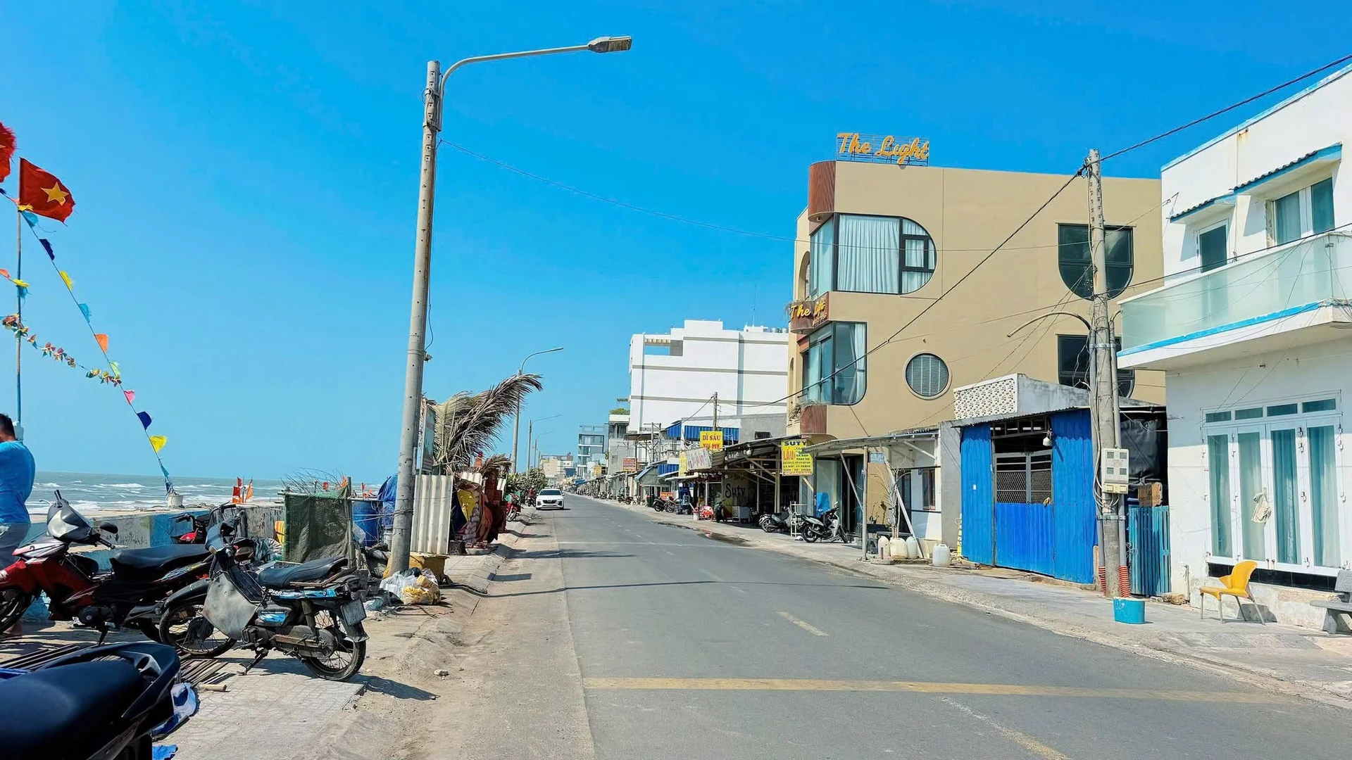 Bán lô góc đất mặt tiền bờ kè Phước Hải 152.8m2, có homestay - Ảnh 1