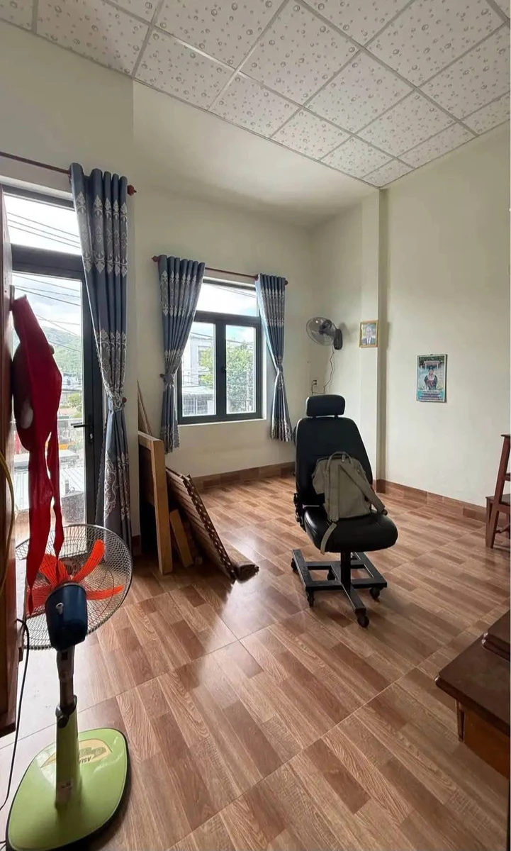 Nhà mặt tiền kinh doanh Hùng Vương 104m2 3PN, 4,9 tỷ - Ảnh thu nhỏ 2