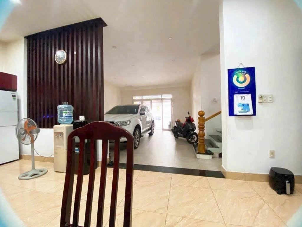 Bán nhà 3 tầng 879m² mặt tiền An Bình Dĩ An - Ảnh 1