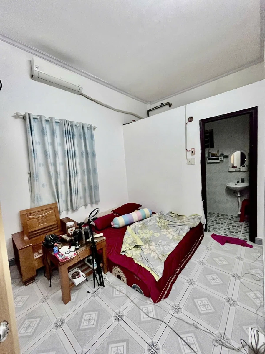 Bán nhà 2 lầu 55m2, 2 phòng ngủ, hẻm 3m tại Phường Thạnh Lộc, Quận 12 - Ảnh thu nhỏ 2