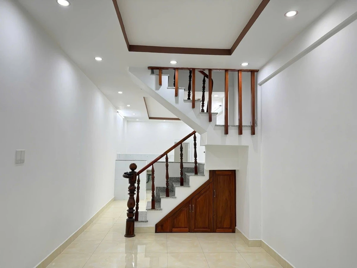 Bán nhà 2 tầng 54m² sổ riêng Hiệp Phú gần Vincom 4,8 tỷ - Ảnh thu nhỏ 4