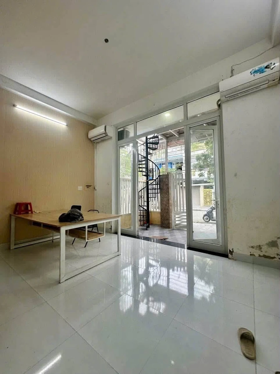 Cho thuê nhà mặt tiền 110m2 TP Huế, 9 triệu/tháng - Ảnh thu nhỏ 5