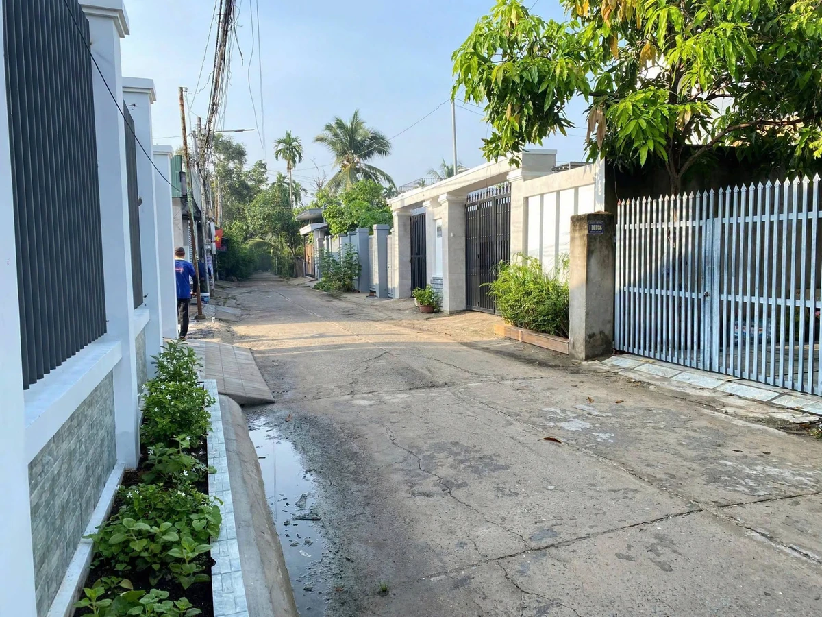 Bán nhà 1 trệt 1 lầu 100m2, 3PN Thủ Dầu Một, Bình Dương - Ảnh 1