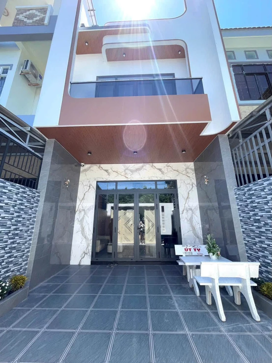 Bán nhà mặt tiền 5x25m, 4 phòng ngủ Rạch Giá An Giang - Ảnh thu nhỏ 3