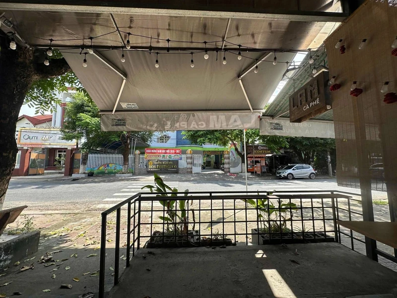 Cho thuê quán cà phê 76,5m² mặt tiền Lâm Quang Ky, Kiên Giang
