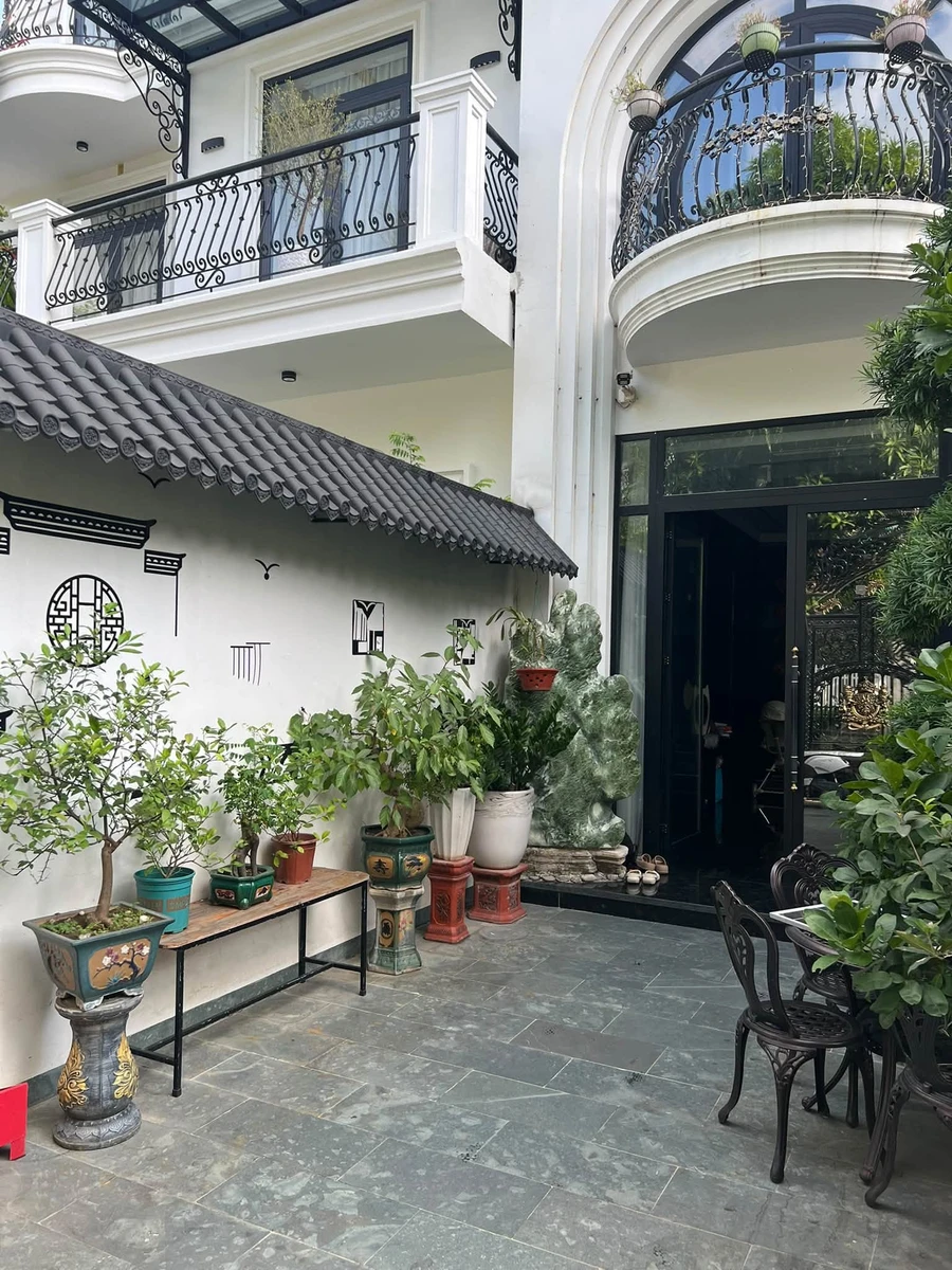 Bán biệt thự Geleximco Lê Trọng Tấn, 240m2, 44.9 tỷ - Ảnh 1