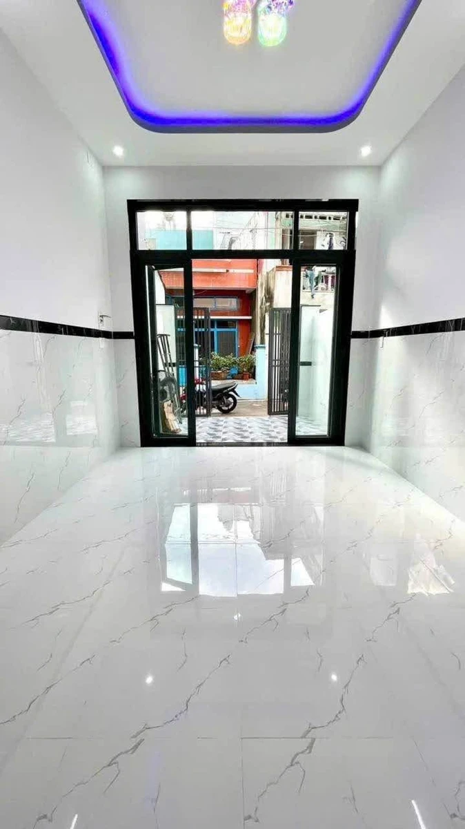 Bán nhà 3 tầng hẻm ô tô đường Hoàng Văn Thụ, Quy Nhơn, 51,5m2, 3PN 3WC - Ảnh thu nhỏ 2