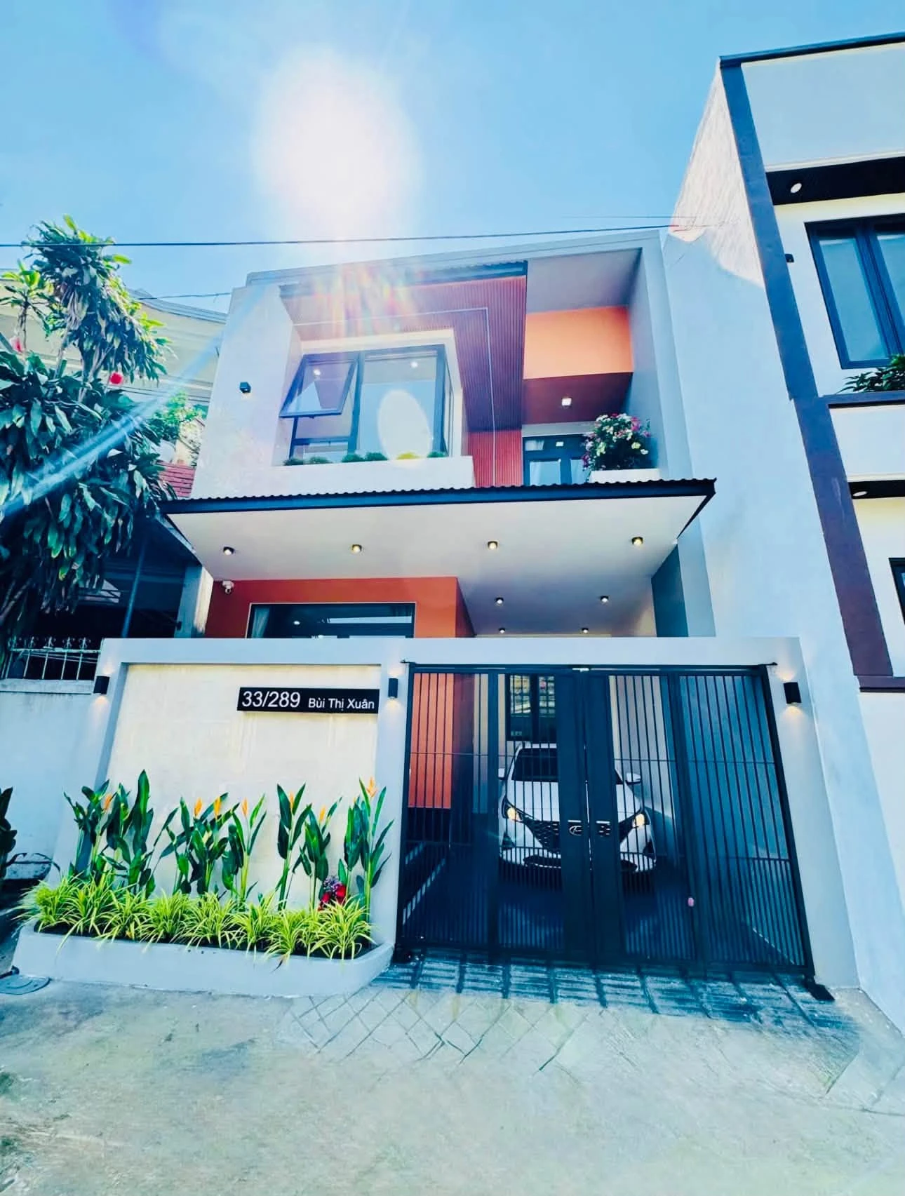 Bán nhà 2 tầng 100m², 3PN full nội thất gần Cầu Nguyễn Hoàng Huế - Ảnh 1