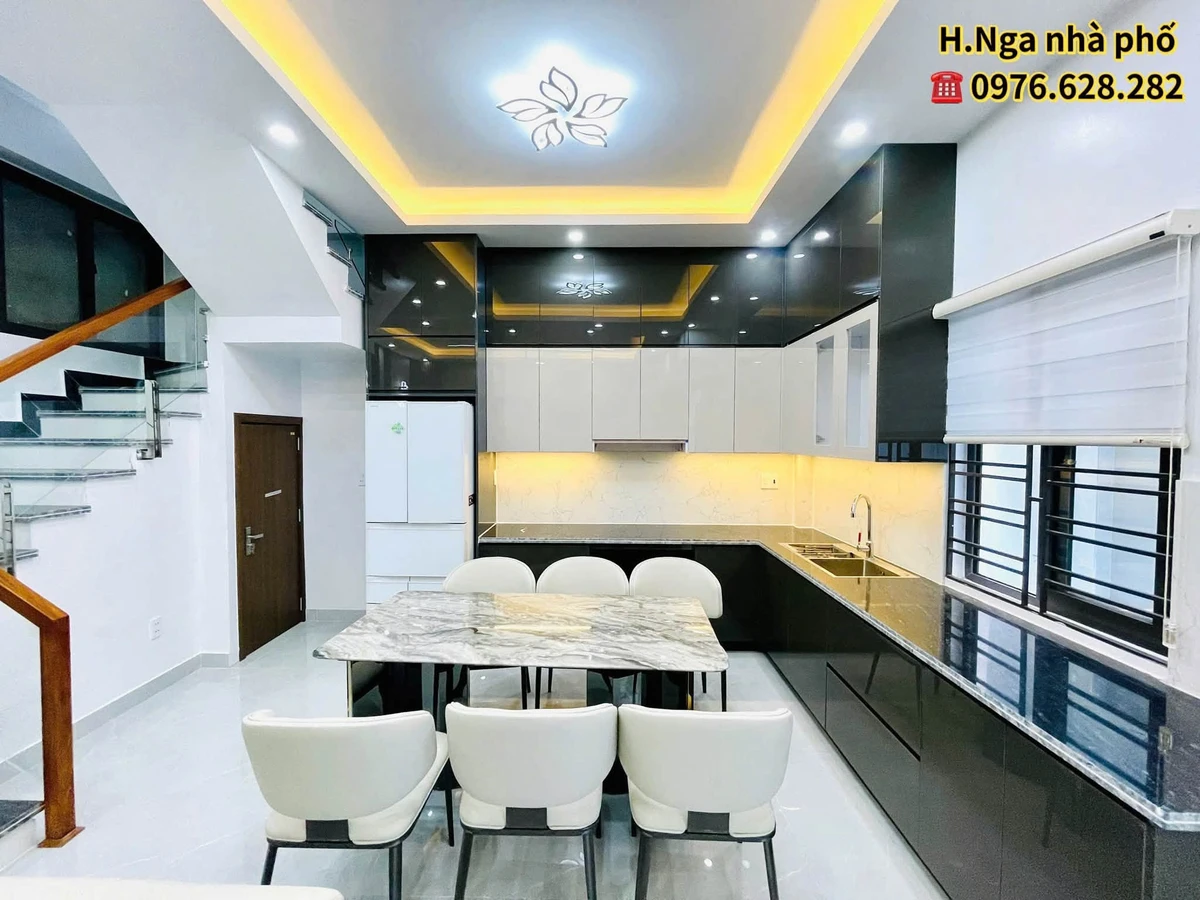 Bán nhà 4 tầng, 41m², full nội thất, Hồ Sen, chưa 4 tỷ - Ảnh thu nhỏ 3
