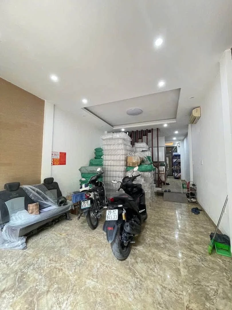 Cho thuê nhà KĐT Văn Phú 70m2 5 tầng 20 triệu/tháng - Ảnh 1