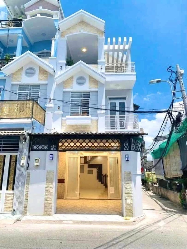 Bán nhà mặt tiền 3 tầng 80m² Huỳnh Tấn Phát, Nhà Bè, 4PN, giá 7,3 tỷ
