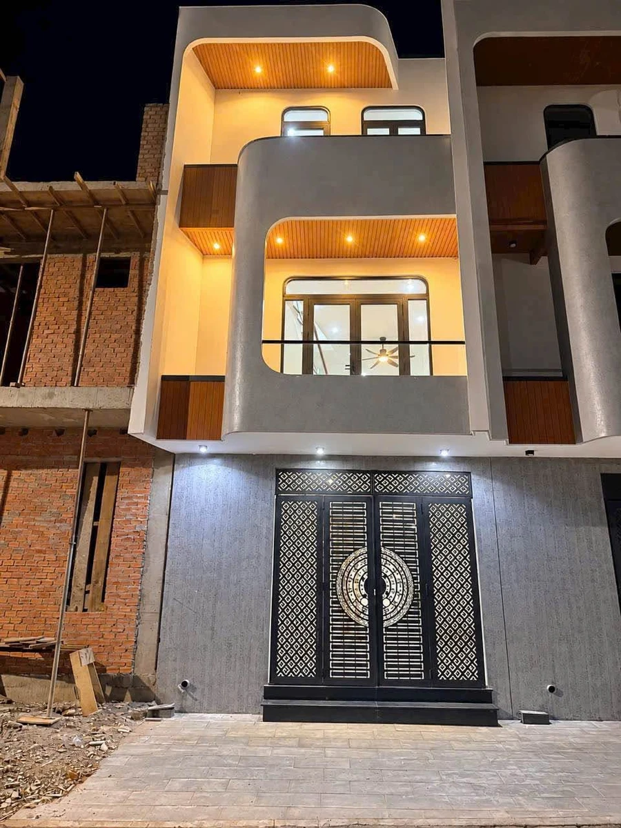Bán nhà 3PN 165m2 mặt tiền Lương Thế Vinh 4.68 tỷ - Ảnh thu nhỏ 2